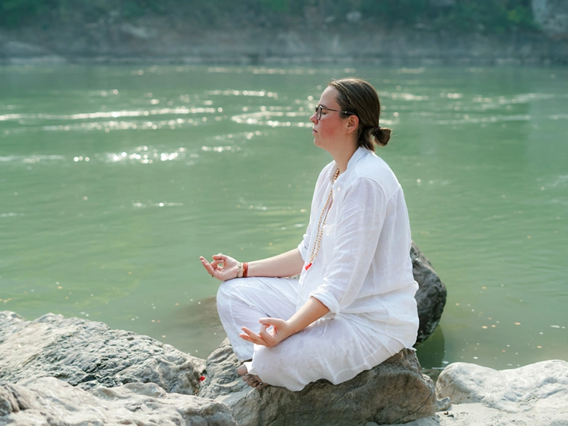 meditation class session in 200 hour course in rishikesh